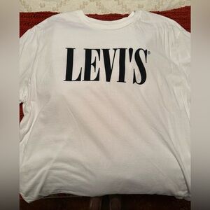 Unisex Levi’s T-shirt